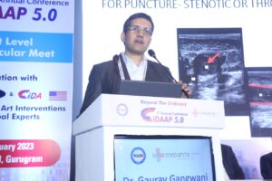 vascular specialist giving speech in Mumbai